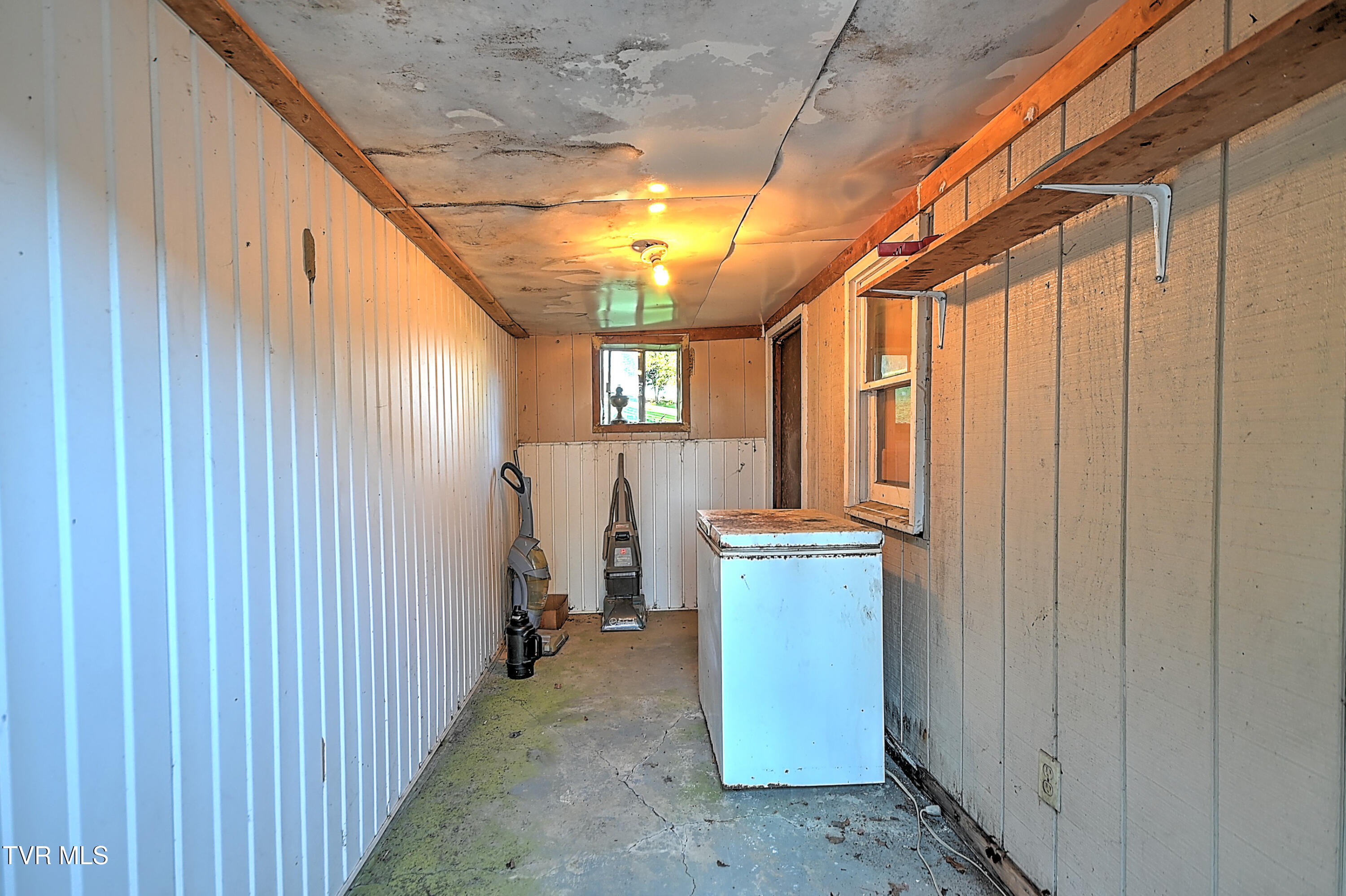 235 Beeler Street Bristol, TN 37620 - Photo 52 of 58 235 Beeler St AB-53