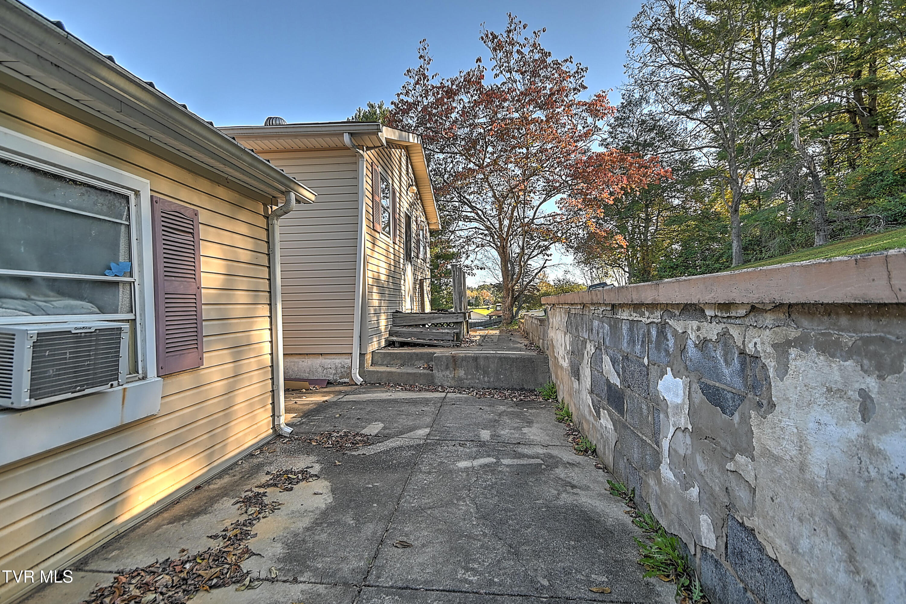 235 Beeler Street Bristol, TN 37620 - Photo 53 of 58 235 Beeler St AB-54