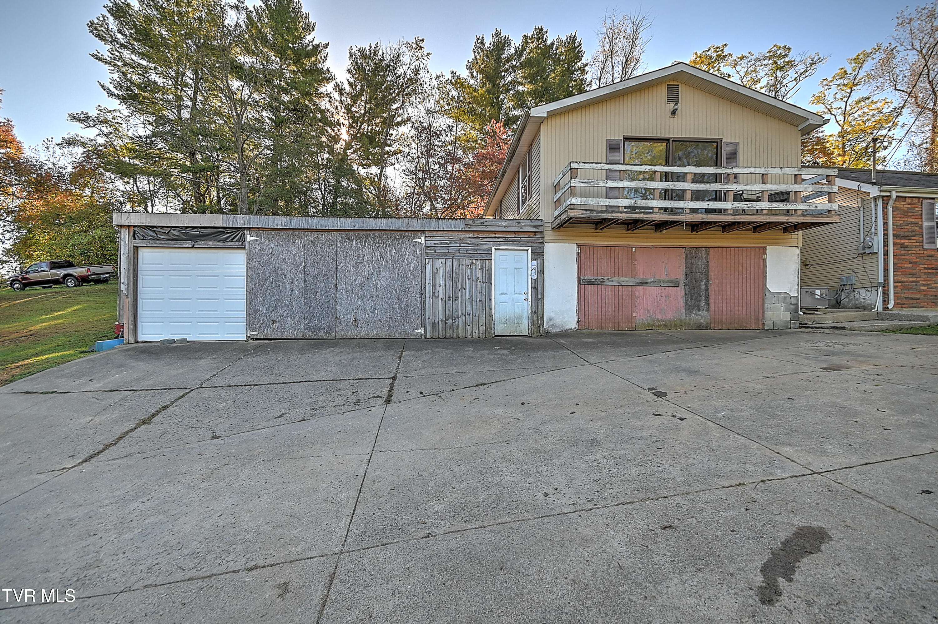 235 Beeler Street Bristol, TN 37620 - Photo 6 of 58 235 Beeler St AB-7