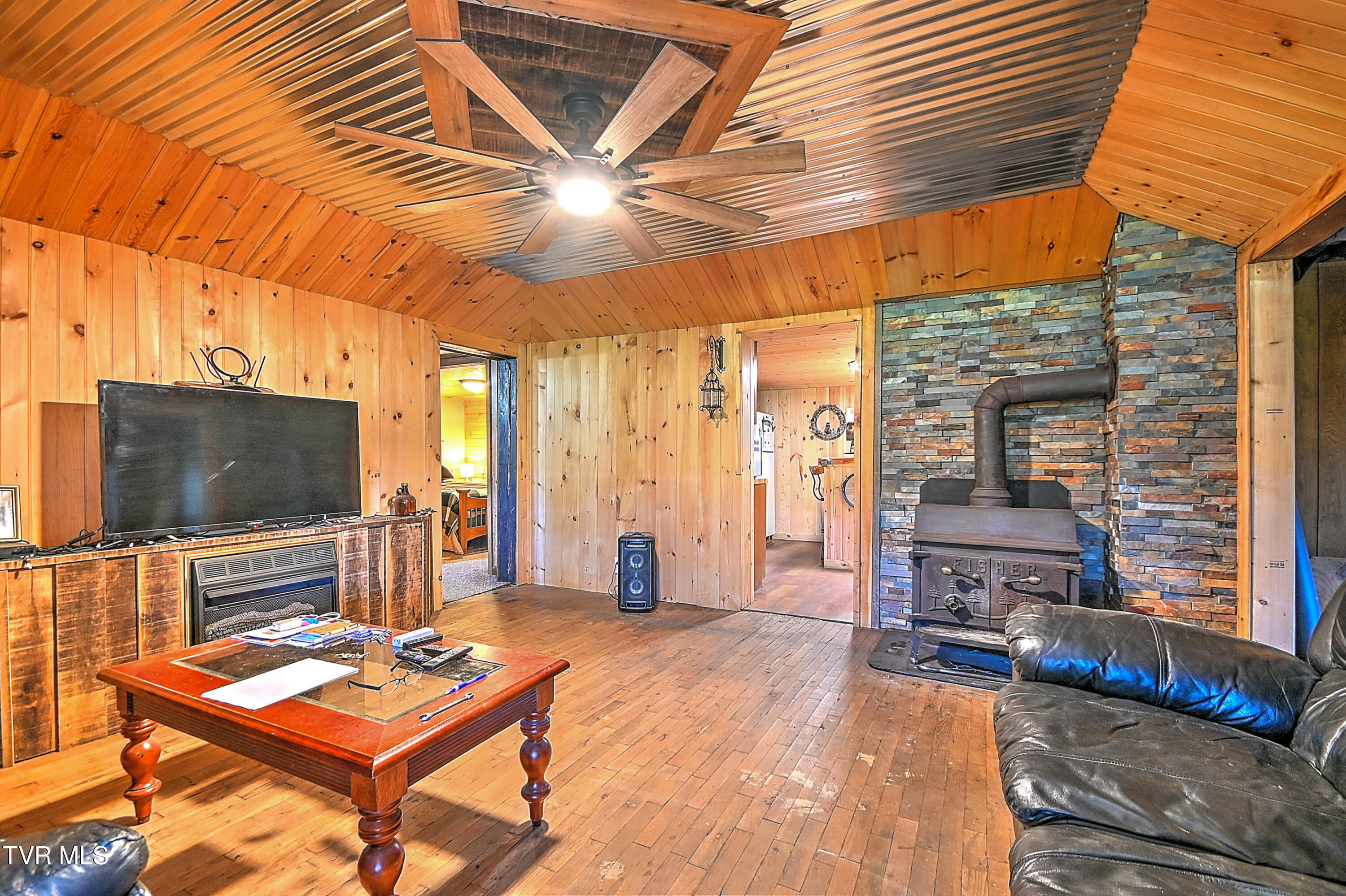 235 Beeler Street Bristol, TN 37620 - Photo 8 of 58 235 Beeler St AB-9