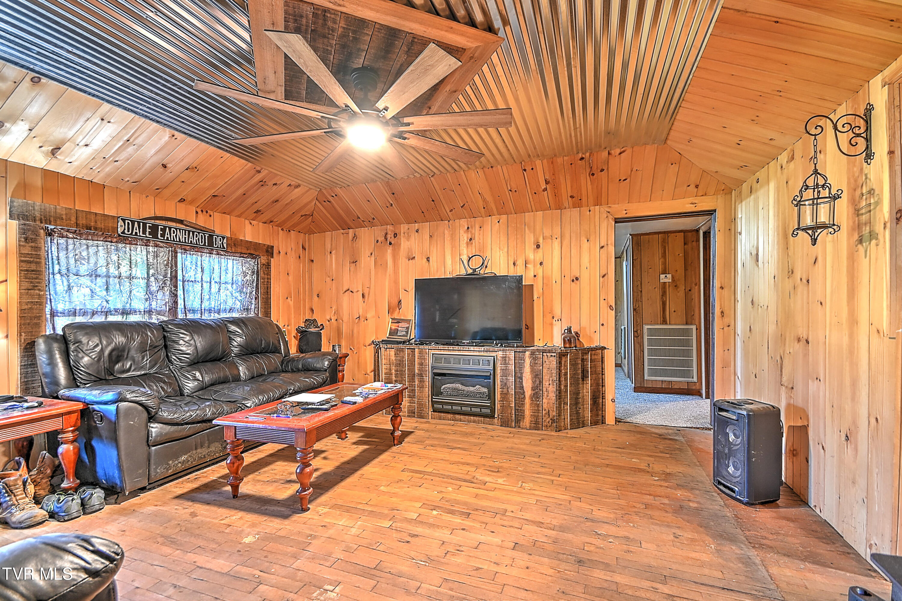 235 Beeler Street Bristol, TN 37620 - Photo 9 of 58 235 Beeler St AB-10