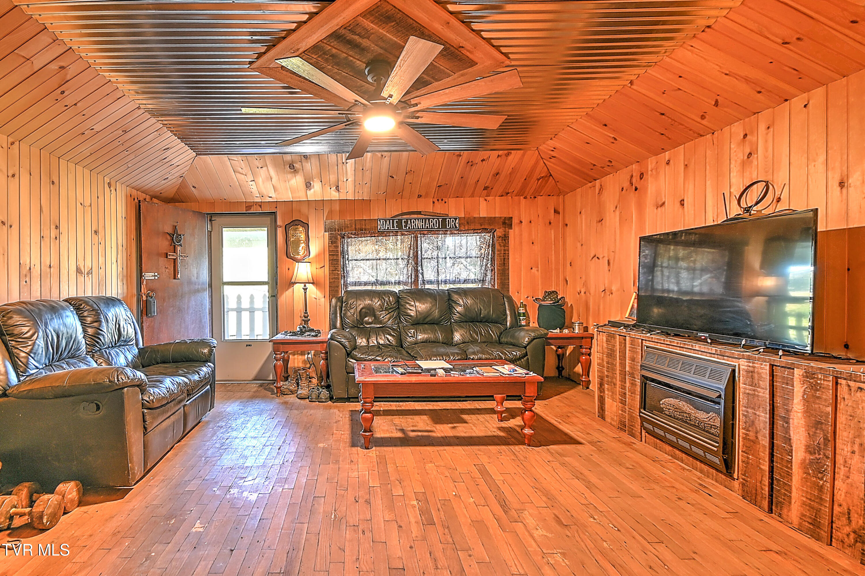 235 Beeler Street Bristol, TN 37620 - Photo 10 of 58 235 Beeler St AB-11