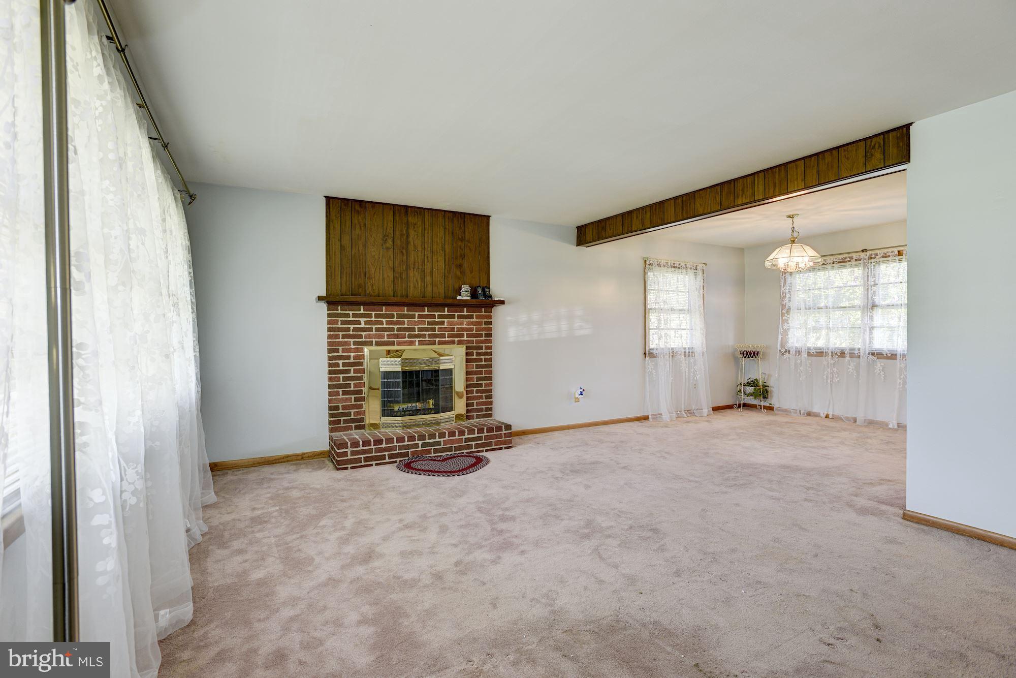 402 Cedar Springs Road Bel Air, MD 21015 - Photo 3 of 40 Living Room
