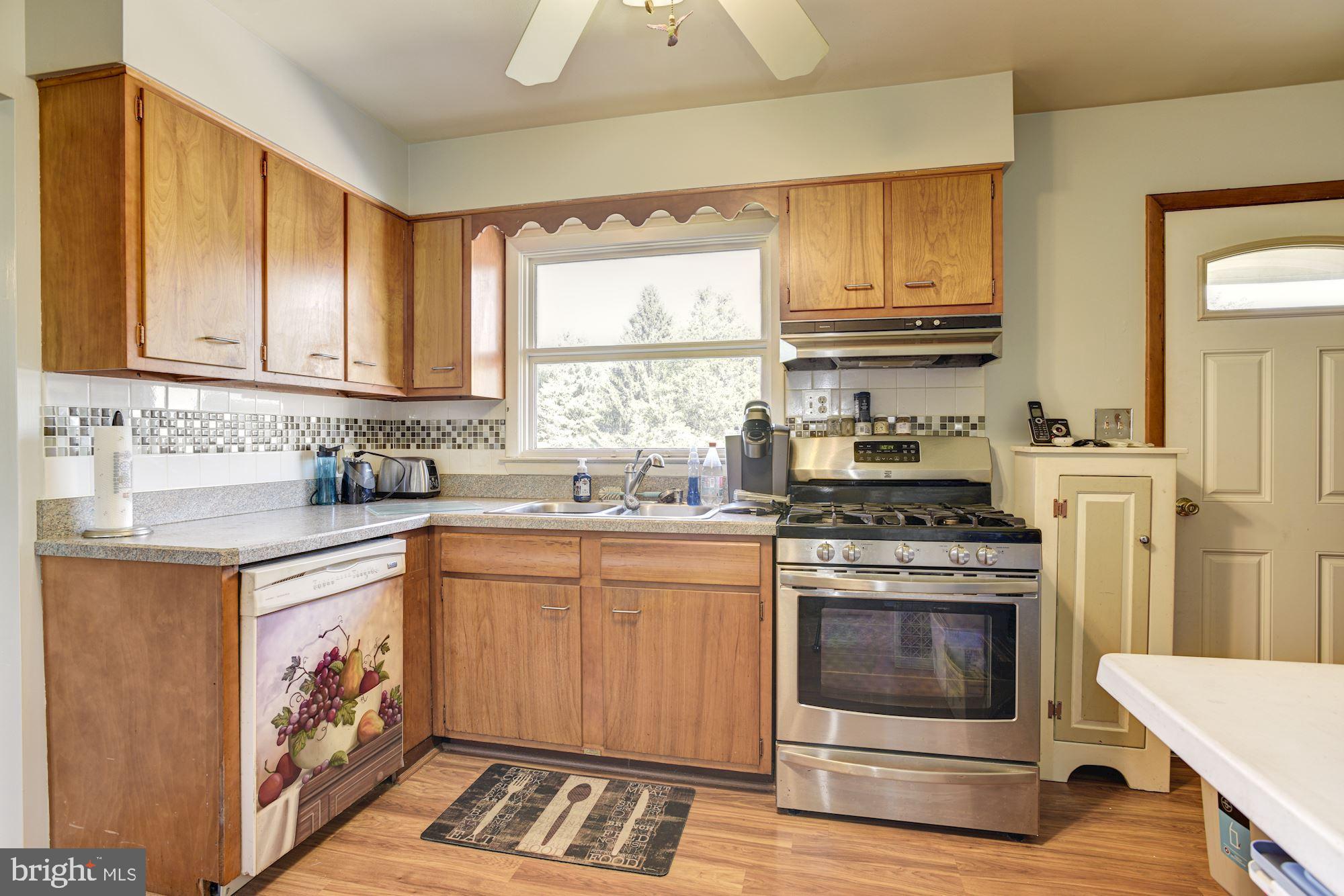 402 Cedar Springs Road Bel Air, MD 21015 - Photo 10 of 40 Kitchen