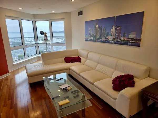 $1,119,000 | 1001 Marina Drive, Unit 301, Quincy, MA 02171