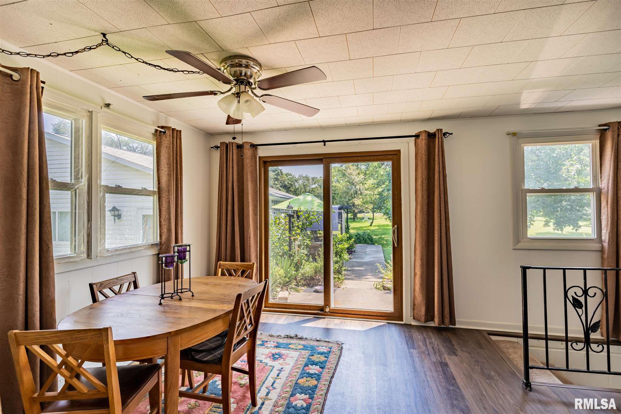 26353 North Orion School Road Canton, IL 61520 - Photo 11 of 36 Gallery Image 11