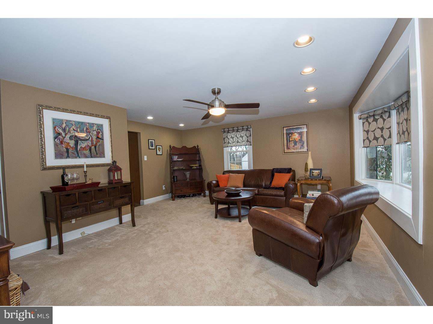 1102 Wedgewood Road Flourtown, PA 19031 - Photo 3 of 25 Living Room