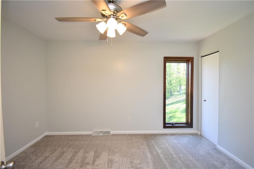 42 Elmhurst Road Pittsburgh, PA 15220 - Photo 14 of 24 Gallery Image 14