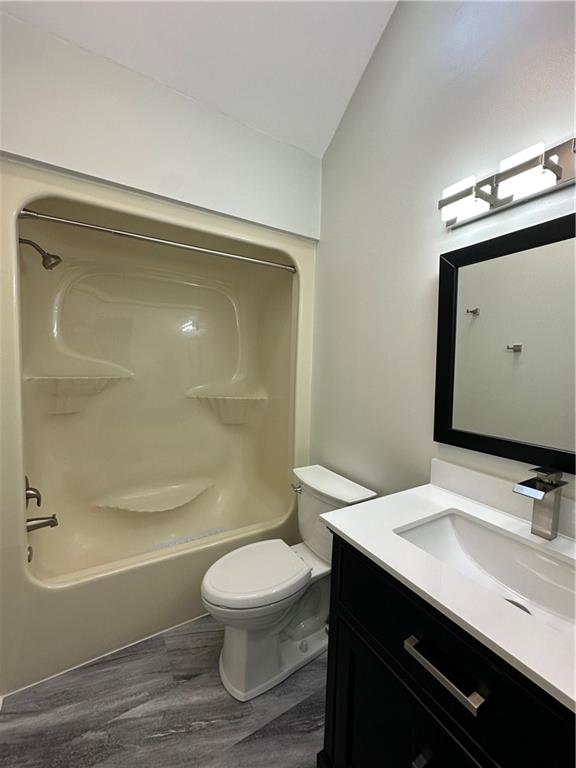 42 Elmhurst Road Pittsburgh, PA 15220 - Photo 17 of 24 Gallery Image 17