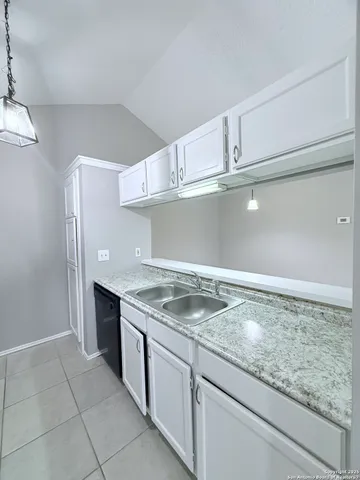 $1,200 | 5213 Gawain Drive, San Antonio, TX 78218