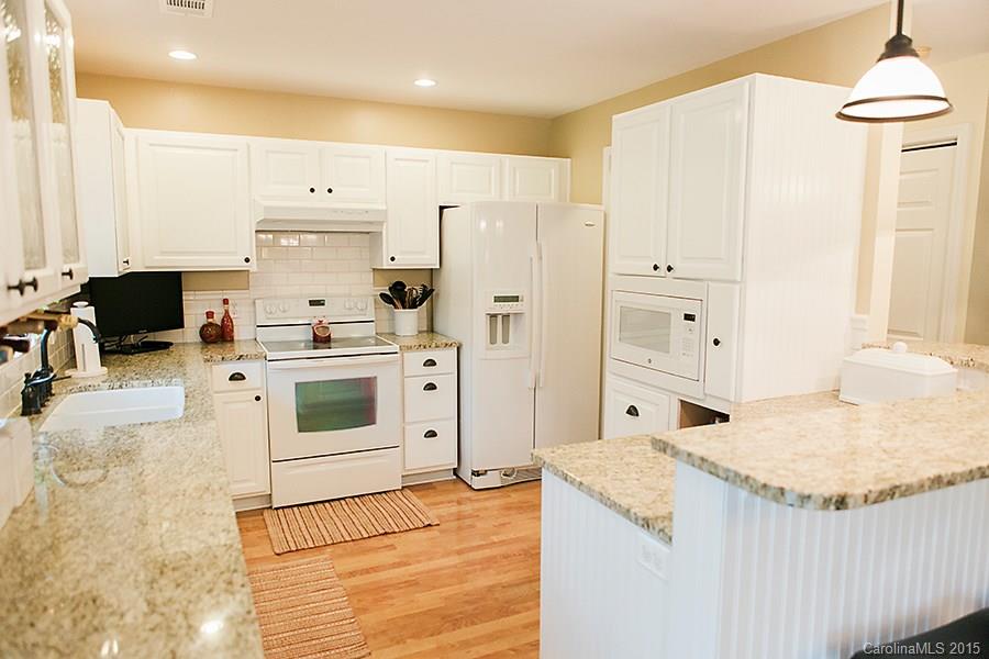 807 Clearbrook Road Matthews, NC 28105 - Photo 11 of 21 Gallery Image 11