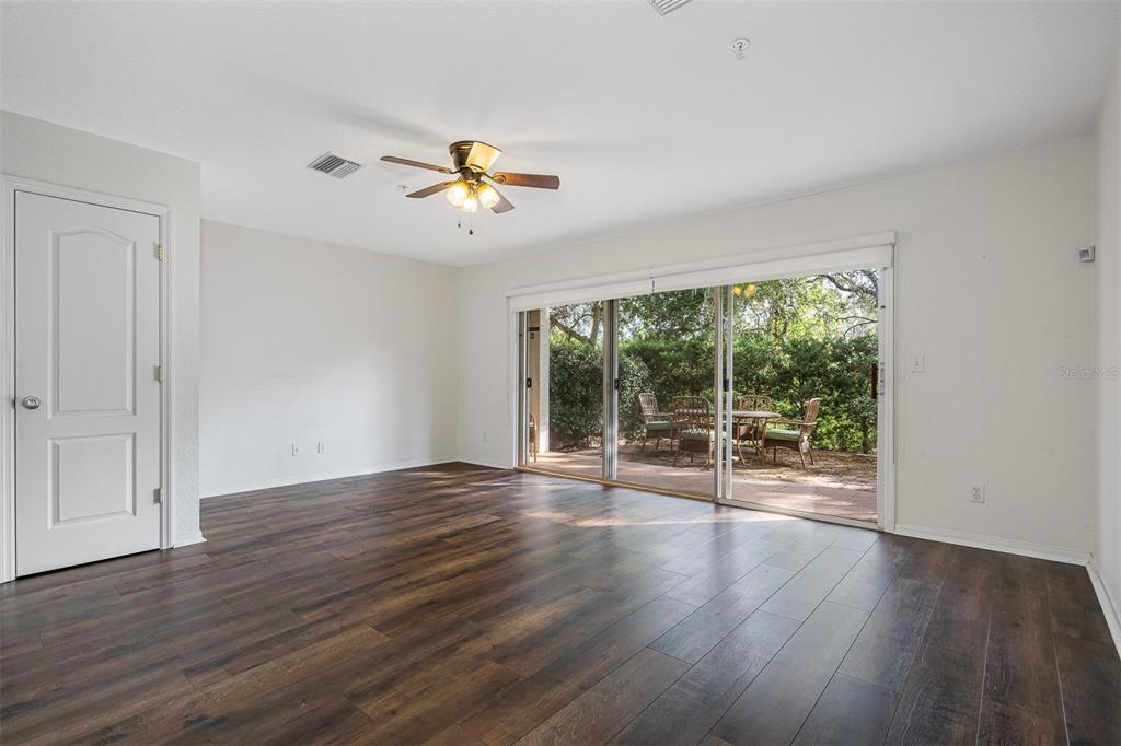 1381 Curlew Road Dunedin, FL 34698 - Photo 16 of 37