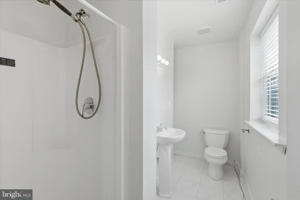 $2,200 | 1347 South 6th Street, Unit 2, Philadelphia, PA 19147