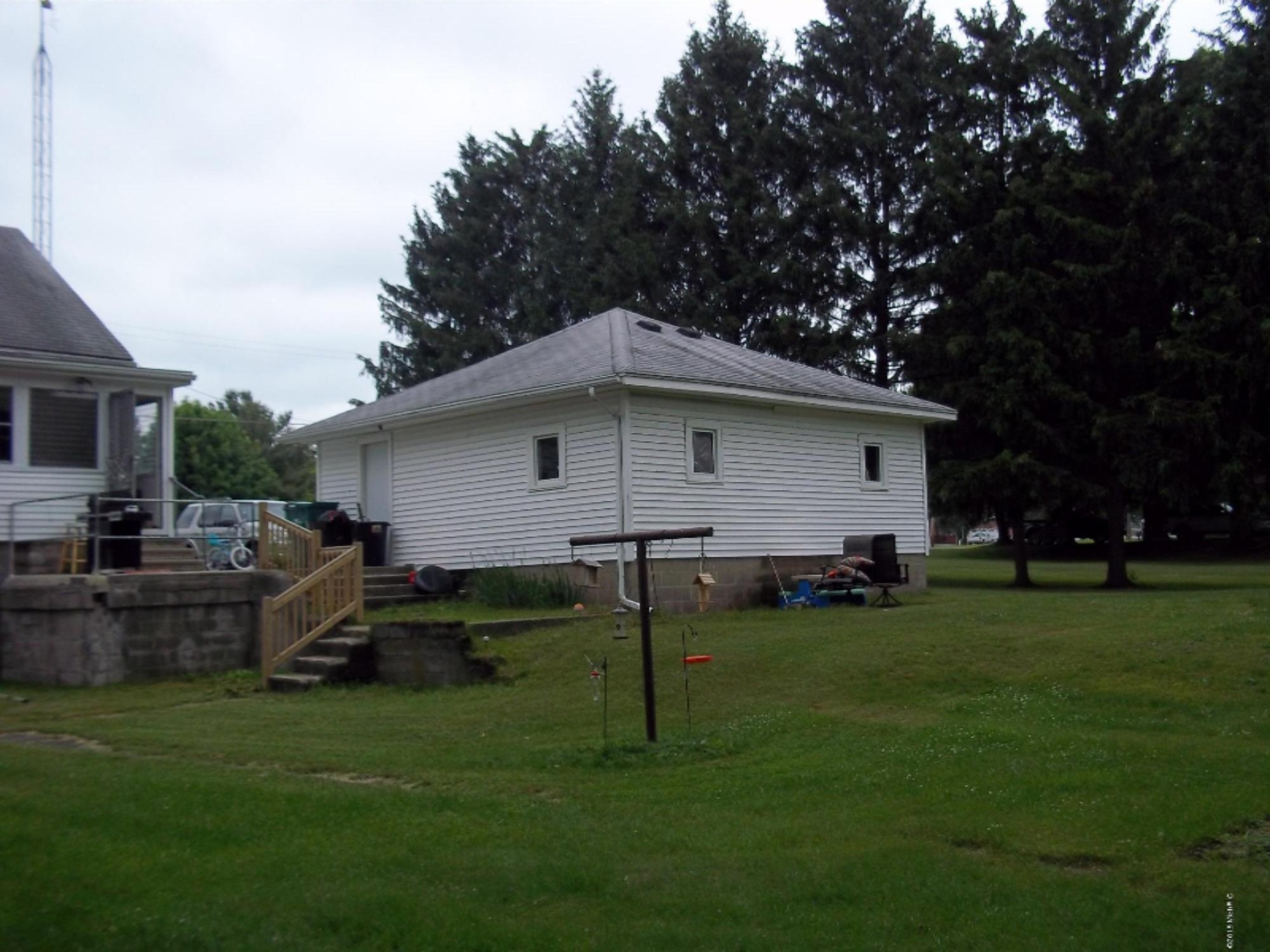 60225 Constantine Road Three Rivers, MI 49093 - Photo 3 of 17 100_5660