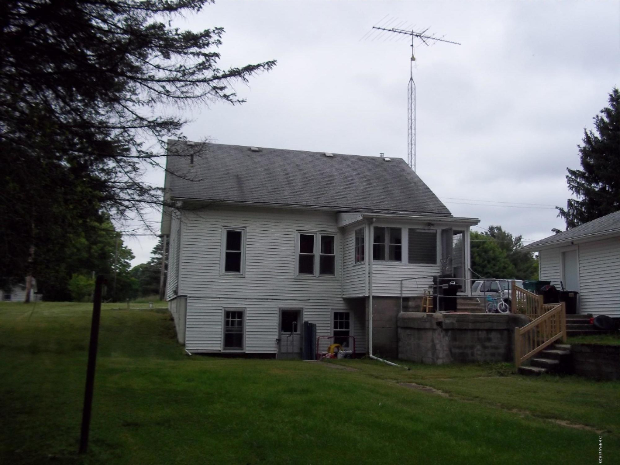 60225 Constantine Road Three Rivers, MI 49093 - Photo 4 of 17 100_5661