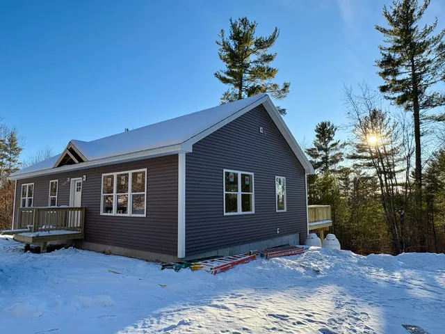 $430,000 | 1192 Meadow Road, Casco, ME 04015