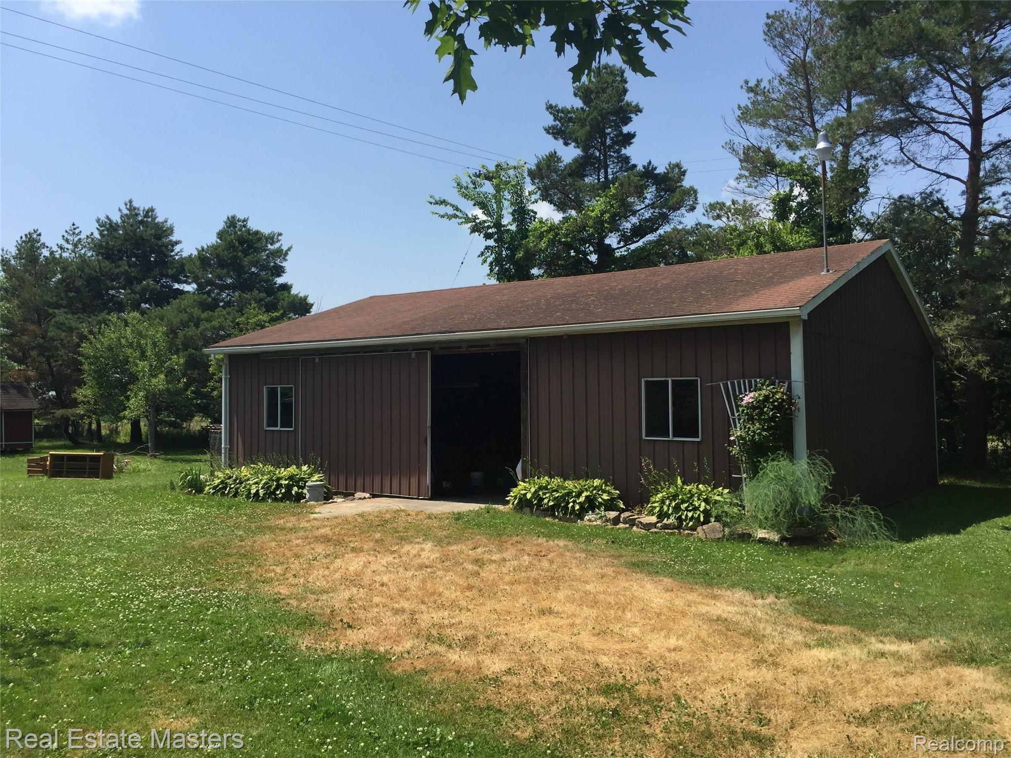 7621 Avoca Road Avoca, MI 48006 - Photo 25 of 29 a8.JPG
