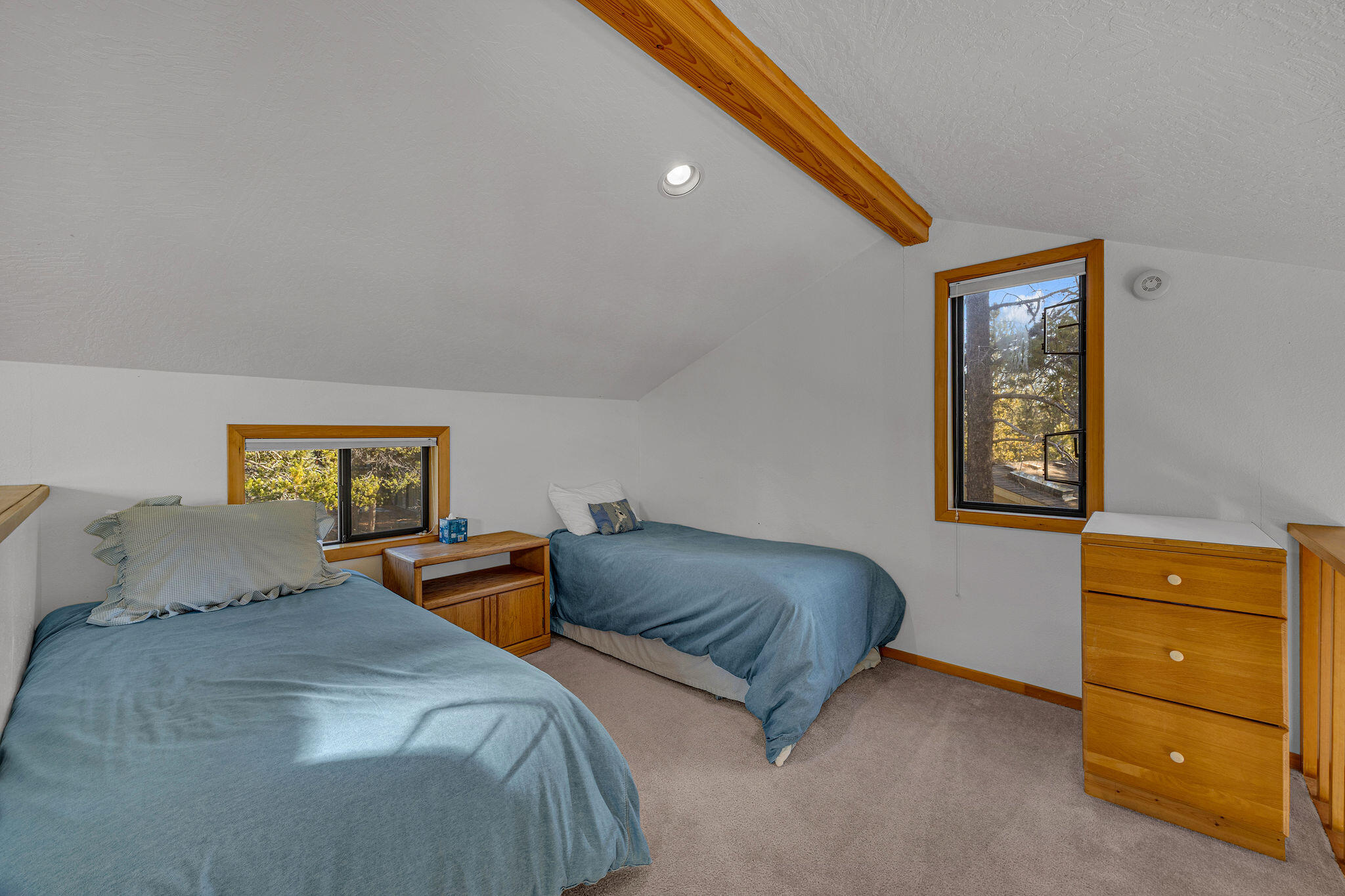 58035 Kinglet Road, Unit 16 Bend, OR 97707 - Photo 27 of 53