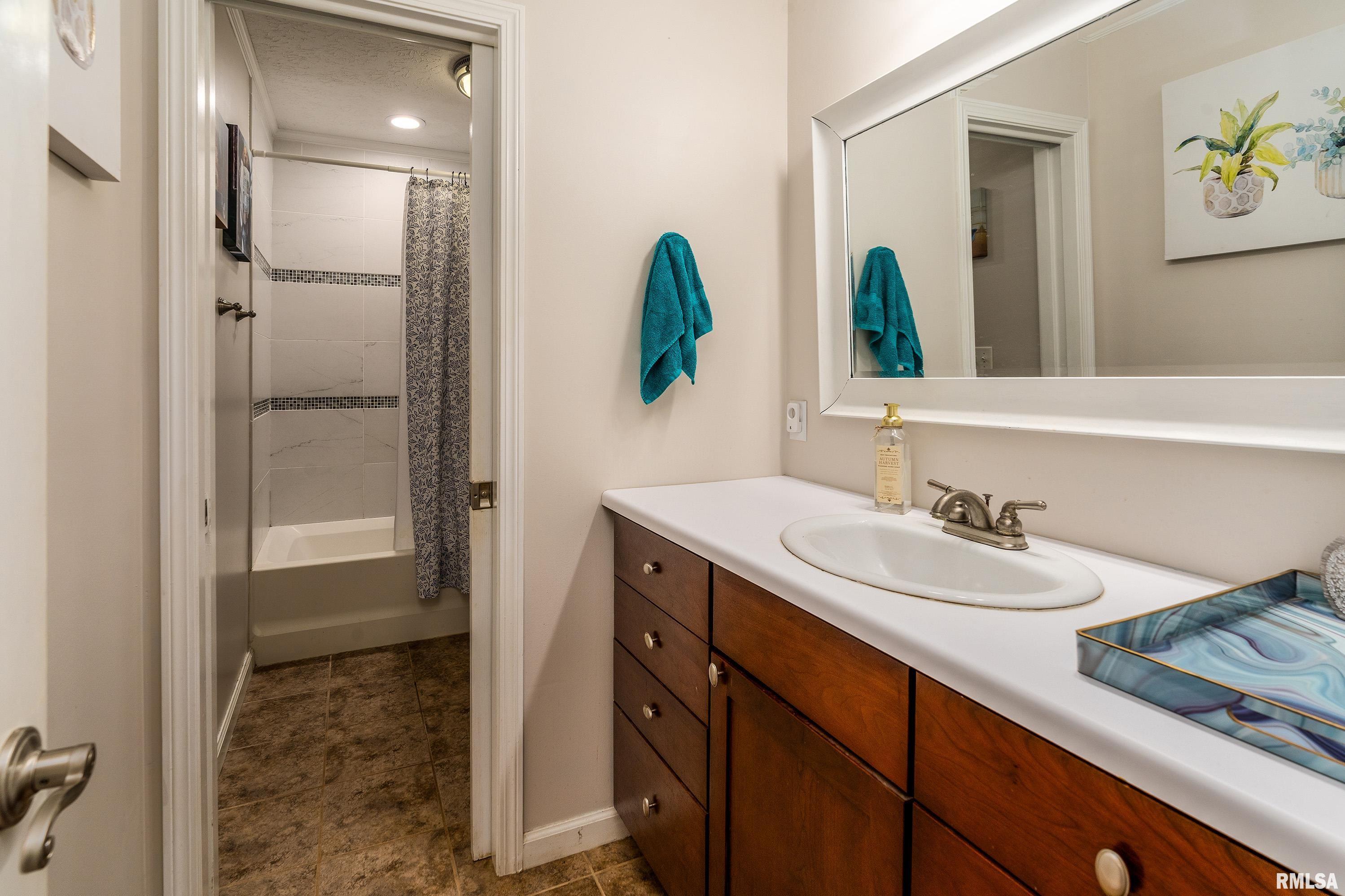 917 Dorris Heights Road Harrisburg, IL 62946 - Photo 28 of 56