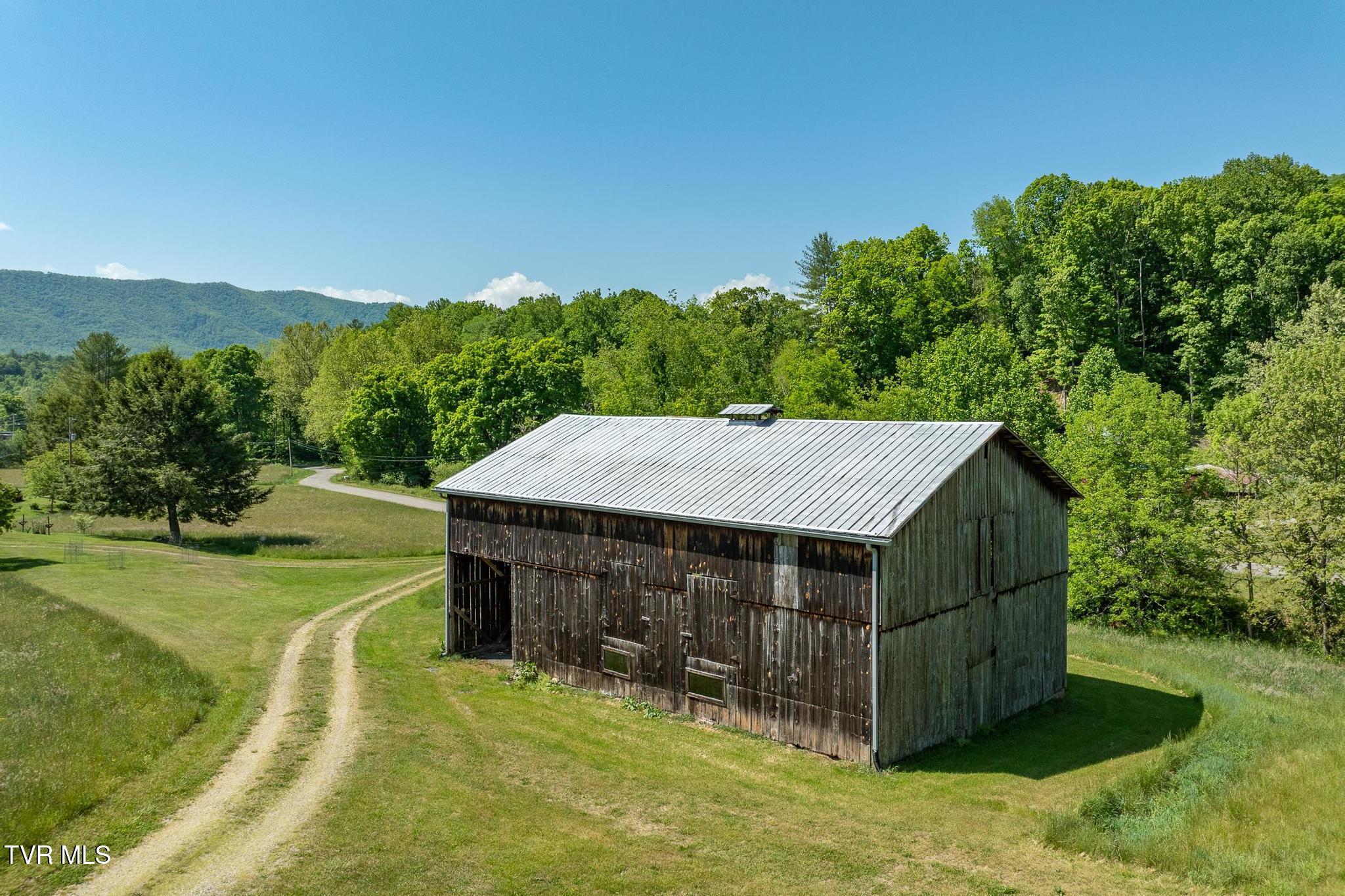 336 Mack Branch Road Mountain City, TN 37683 - Photo 90 of 94 336 Mack Branch Road (27 of 109)