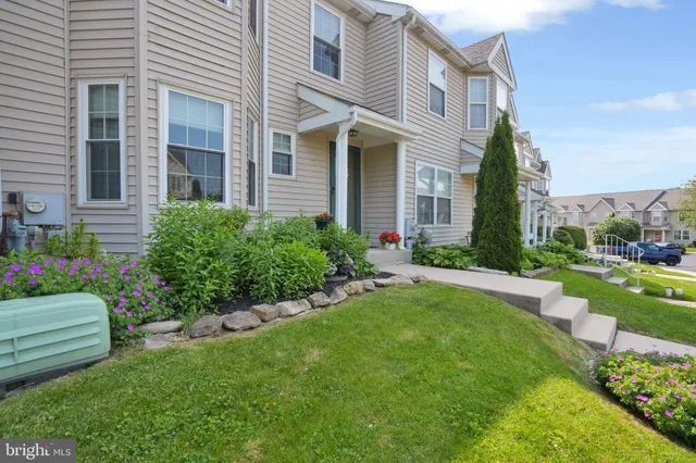 $315,000 | 202 Thia Court, Coatesville, PA 19320