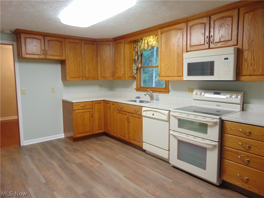 6391 Coleridge Road Painesville, OH 44077 - Photo 5 of 28