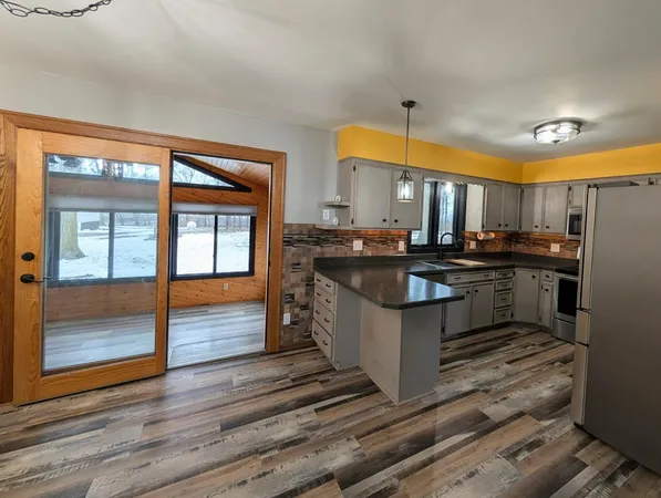 $529,000 | 6005 30th Avenue Southwest, Montevideo, MN 56265