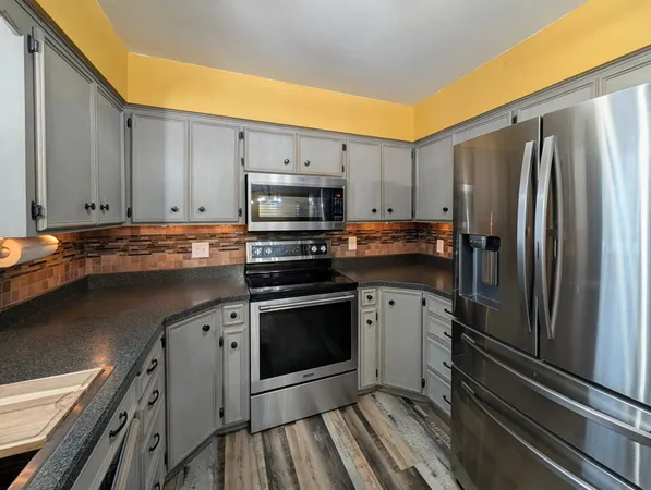 $529,000 | 6005 30th Avenue Southwest, Montevideo, MN 56265