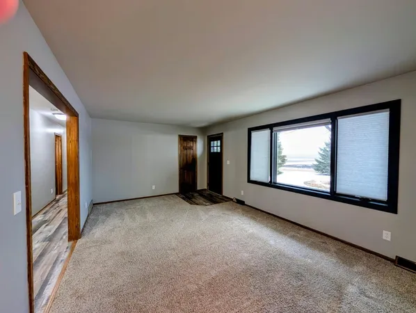 $529,000 | 6005 30th Avenue Southwest, Montevideo, MN 56265