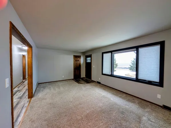 $529,000 | 6005 30th Avenue Southwest, Montevideo, MN 56265