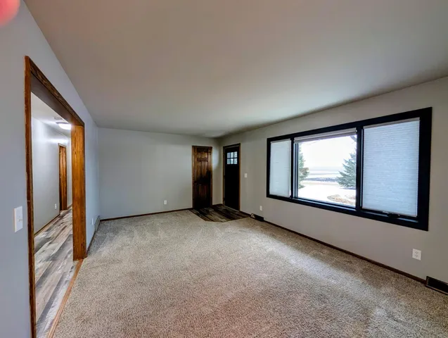 $549,000 | 6005 30th Avenue Southwest, Montevideo, MN 56265