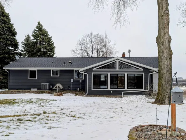$549,000 | 6005 30th Avenue Southwest, Montevideo, MN 56265