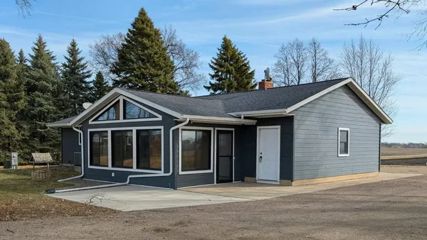 $529,000 | 6005 30th Avenue Southwest, Montevideo, MN 56265