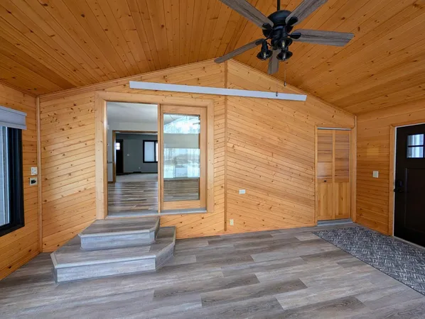 $529,000 | 6005 30th Avenue Southwest, Montevideo, MN 56265