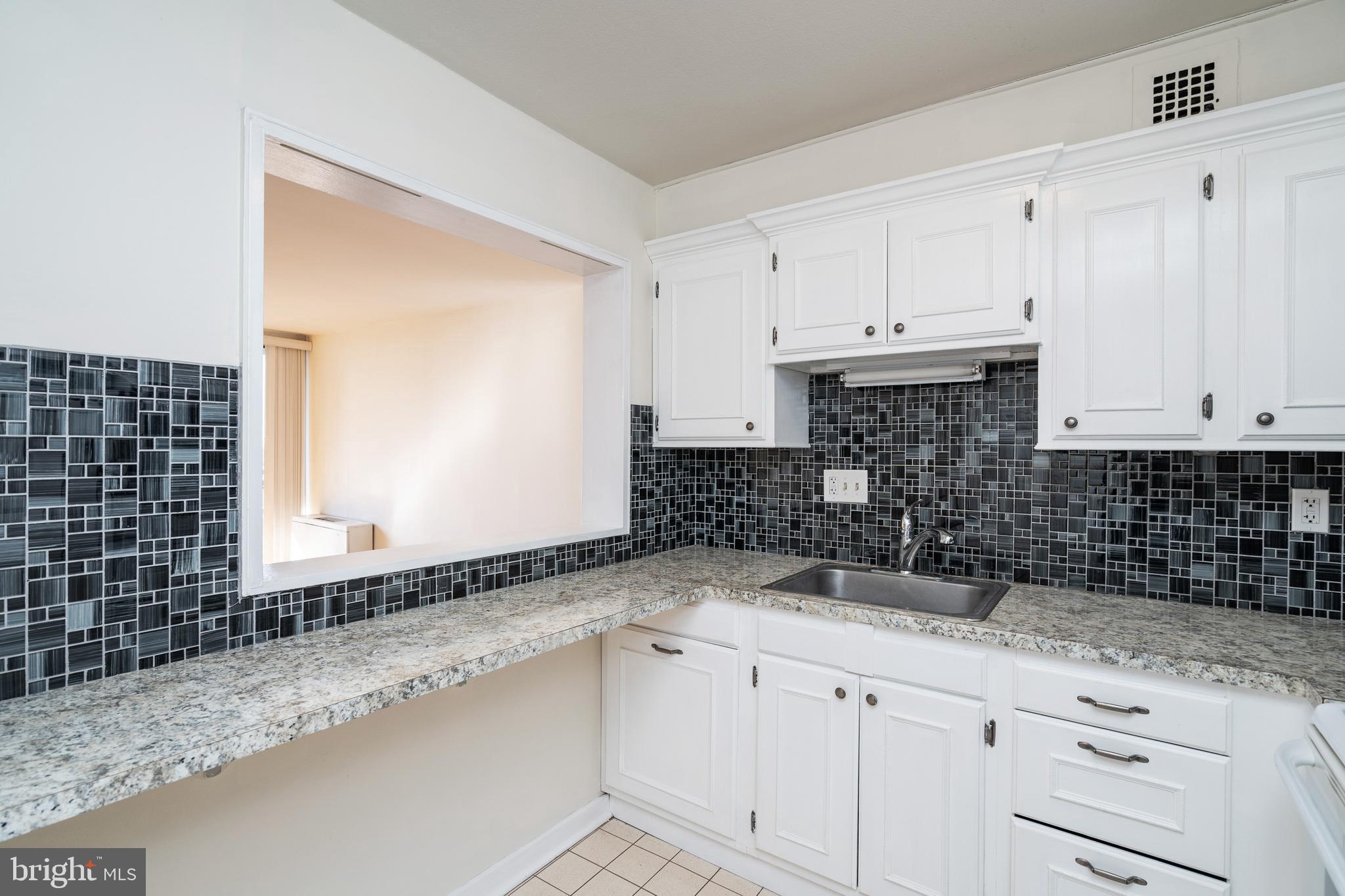 224-30 West Rittenhouse Square, Unit 809 Philadelphia, PA 19103 - Photo 9 of 24