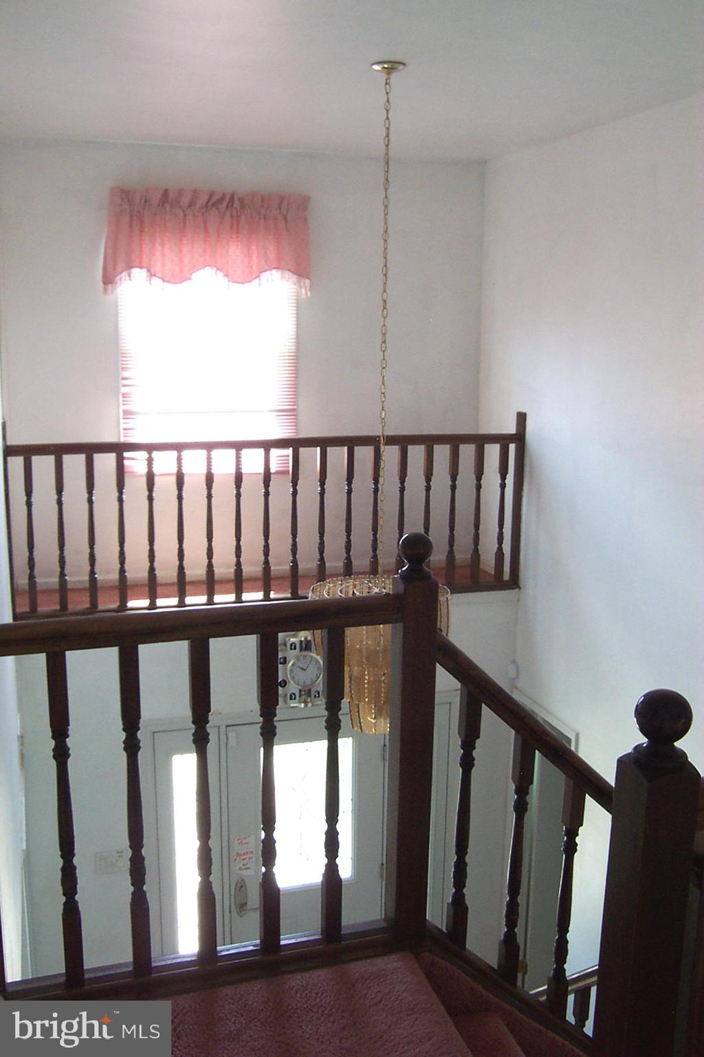 17 Creek Road Sewell, NJ 08080 - Photo 14 of 24 Foyer & Stairs (Upper Level)