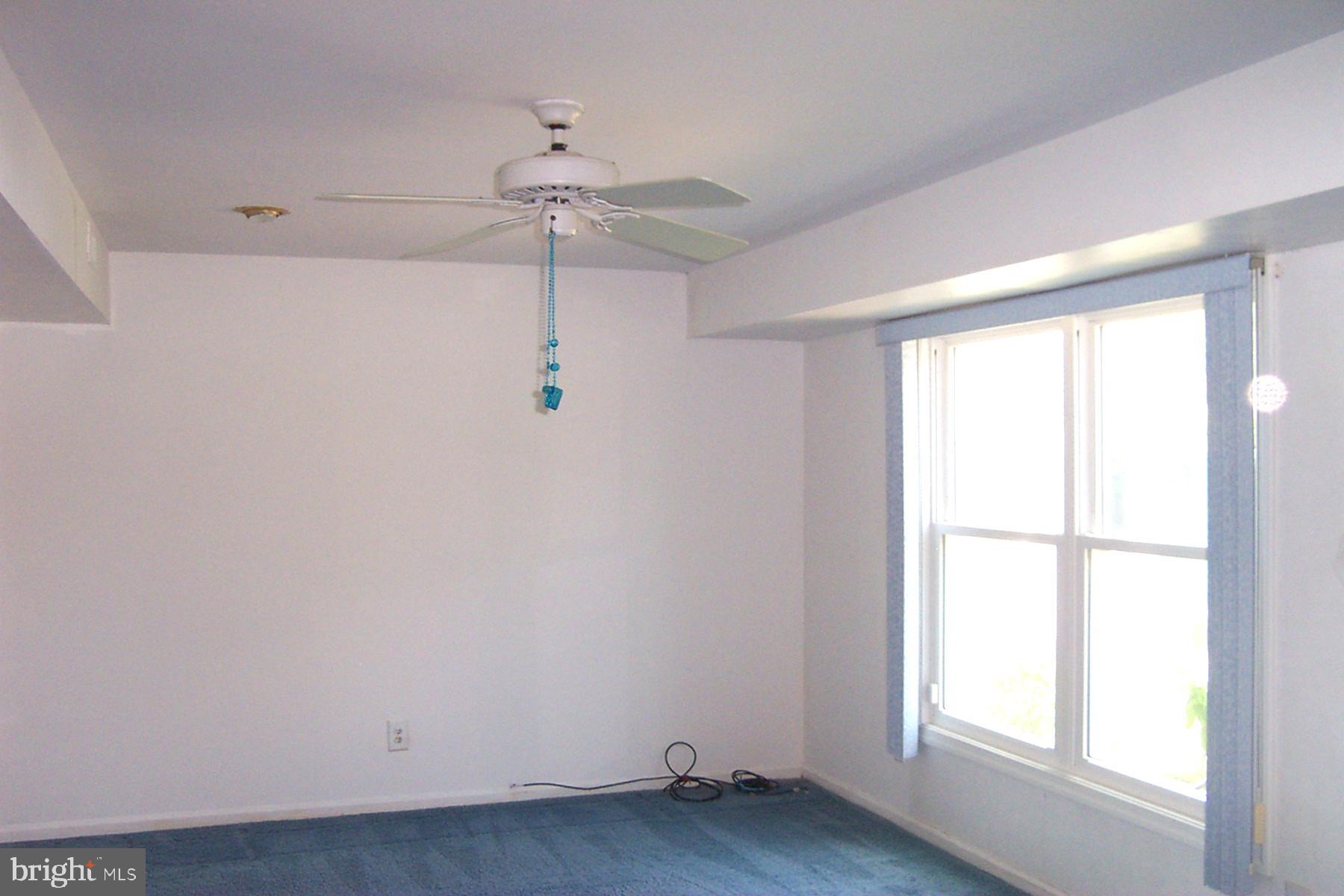 17 Creek Road Sewell, NJ 08080 - Photo 19 of 24 Family Room