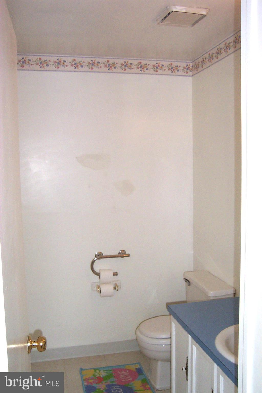 17 Creek Road Sewell, NJ 08080 - Photo 23 of 24 Powder Room