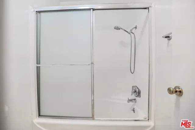 $9,950,000 | 6121 Woodman Avenue, Van Nuys, CA 91401