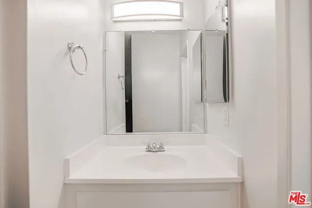 $9,950,000 | 6121 Woodman Avenue, Van Nuys, CA 91401