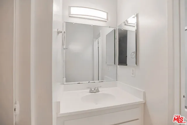 $9,950,000 | 6121 Woodman Avenue, Van Nuys, CA 91401