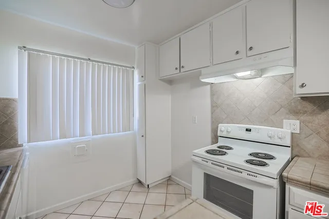 $9,950,000 | 6121 Woodman Avenue, Van Nuys, CA 91401