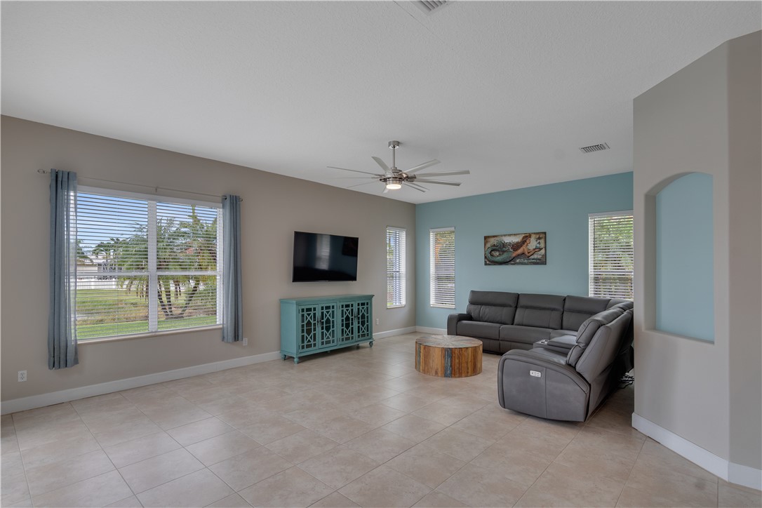 4670 Stephanie Lane Southwest Vero Beach, FL 32968 - Photo 12 of 36
