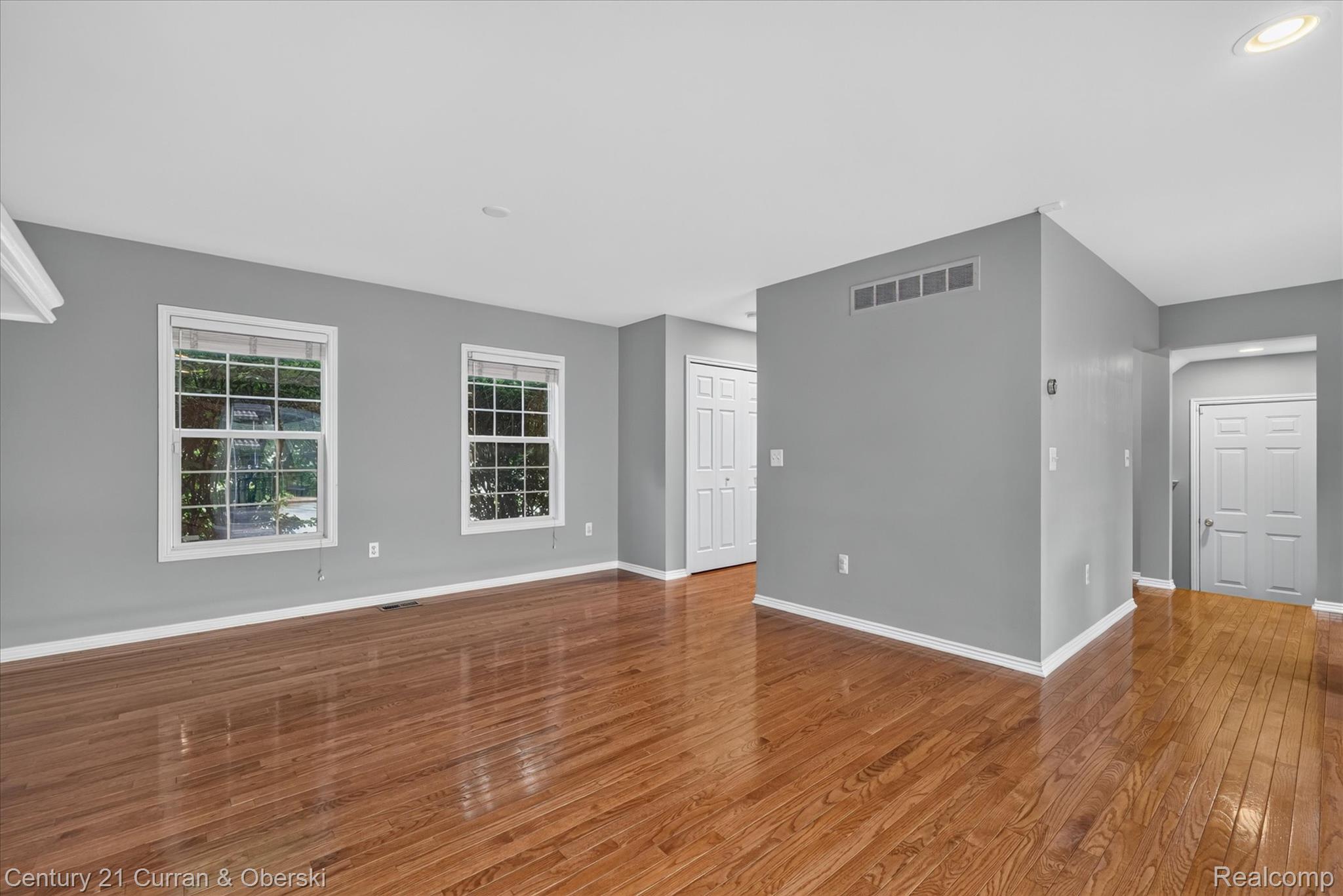 3813 South Rochester Road Royal Oak, MI 48073 - Photo 9 of 42