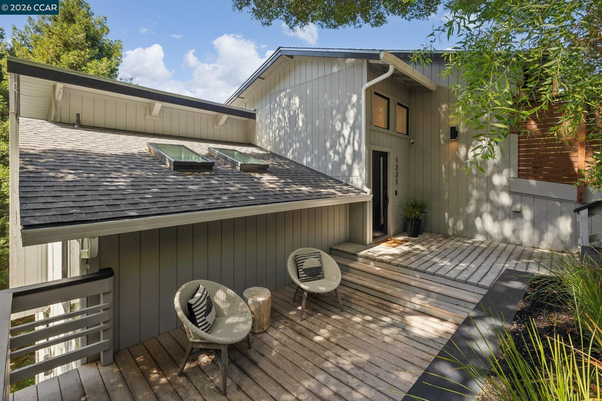 1227 Alvarado Road Berkeley, CA 94705 - Photo 5 of 49