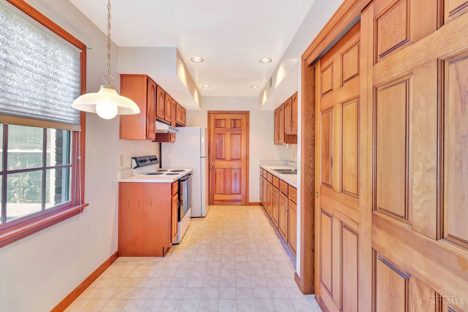 3475 Jessup Road Cincinnati, OH 45239 - Photo 25 of 52