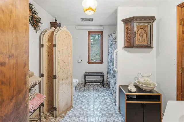 $3,600,000 | 30 West Bay View Drive, Jamestown, RI 02835