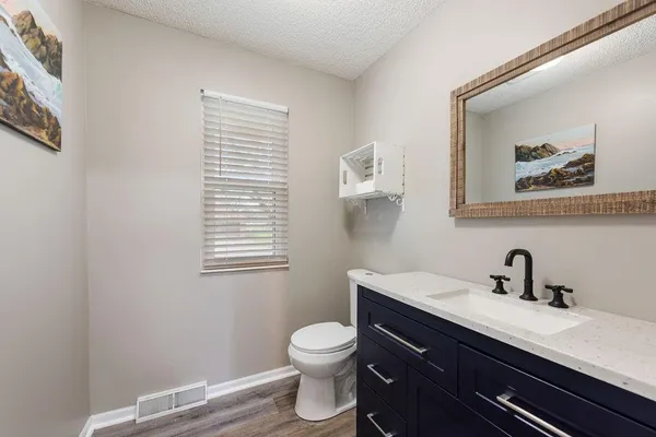 $369,000 | 706 Ozark Short Line, Odessa, MO 64076