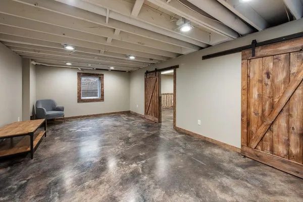 $369,000 | 706 Ozark Short Line, Odessa, MO 64076