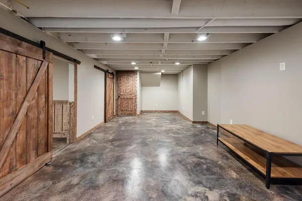 $369,000 | 706 Ozark Short Line, Odessa, MO 64076